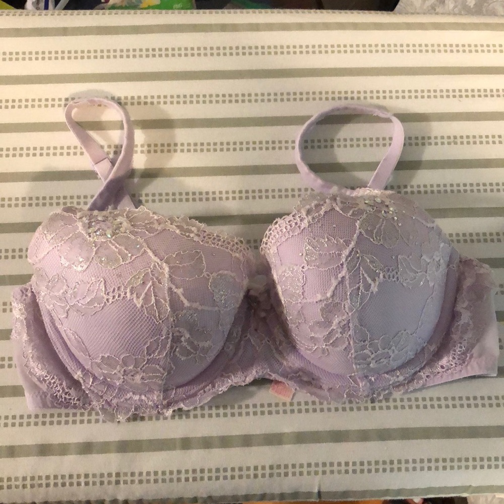 EUC Victoria’s Secret Body by Victoria Bra